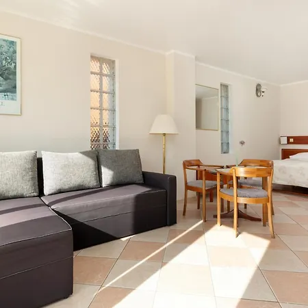 In Near The * レバル